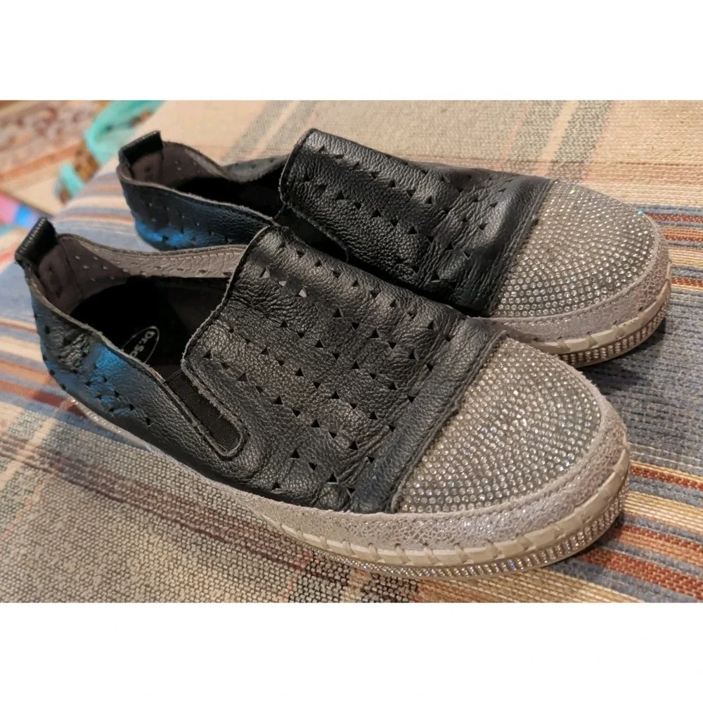 Bernie Mev TW187 Women's Size 8 US Size 39 EU Black Slip On Memory Foam